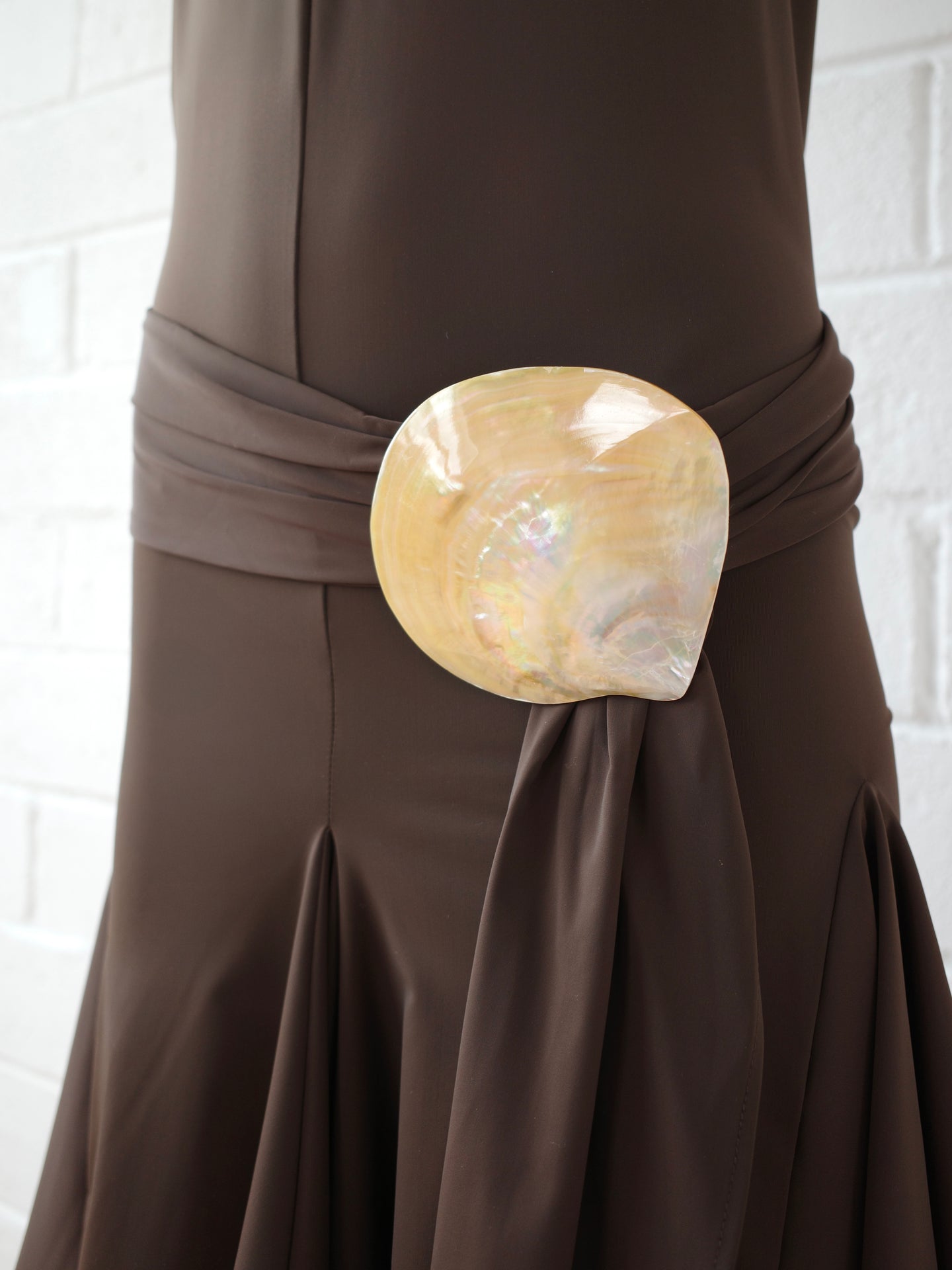 The Recycled Spandex Shell Belt Midi Dress - Chocolate